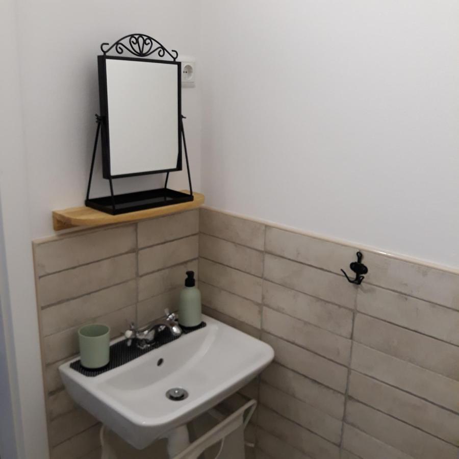 Studio Apartman "Nicole" พูลา ภายนอก รูปภาพ